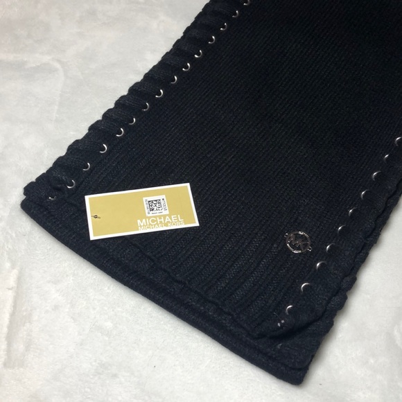 NWT Michael Kors Scarf - Picture 2 of 3